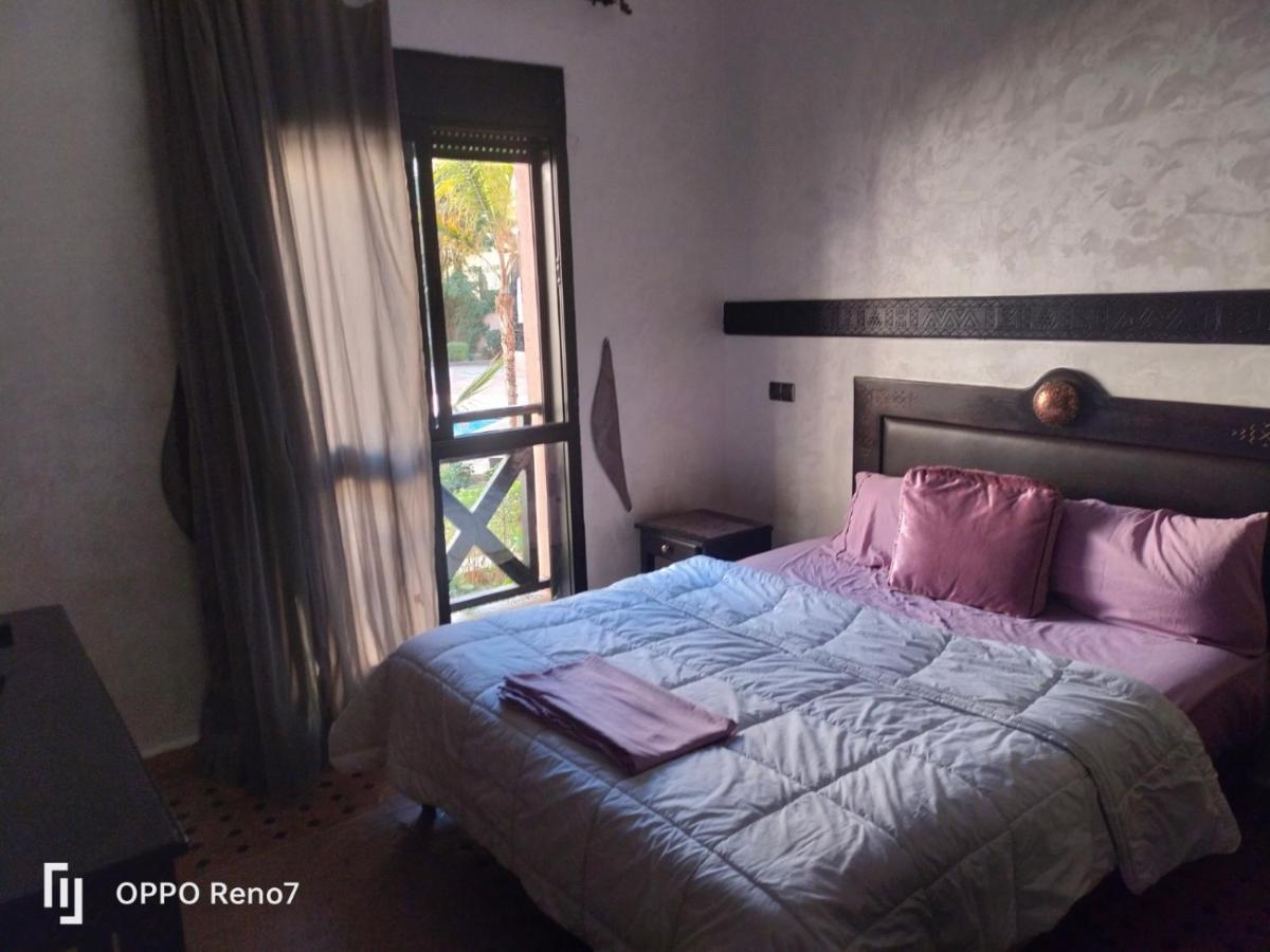 Un Moderne Chic Appartement Vue Sur Piscine Marrakesch Exterior foto