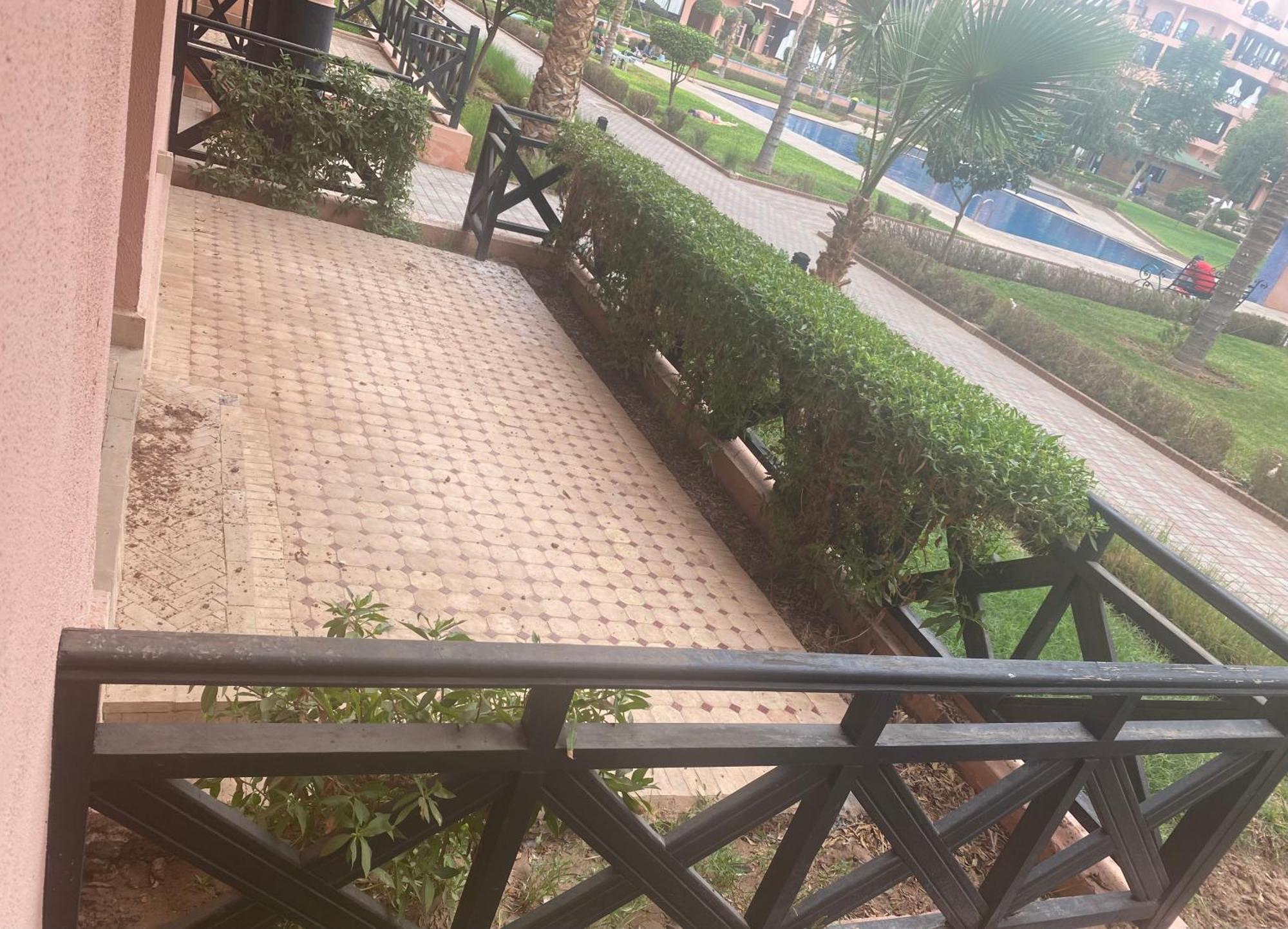Un Moderne Chic Appartement Vue Sur Piscine Marrakesch Exterior foto