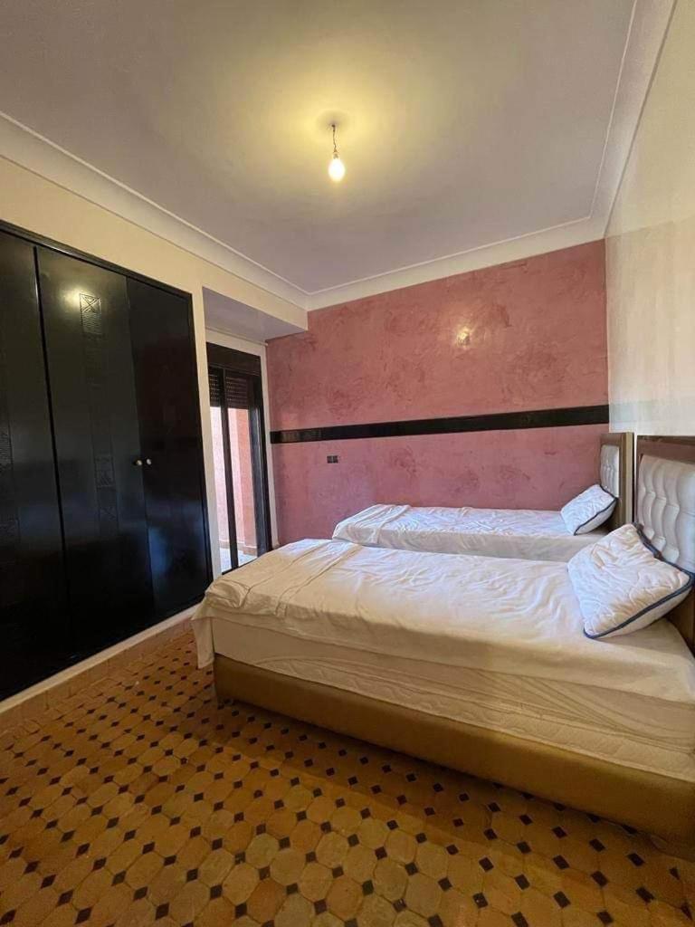 Un Moderne Chic Appartement Vue Sur Piscine Marrakesch Exterior foto